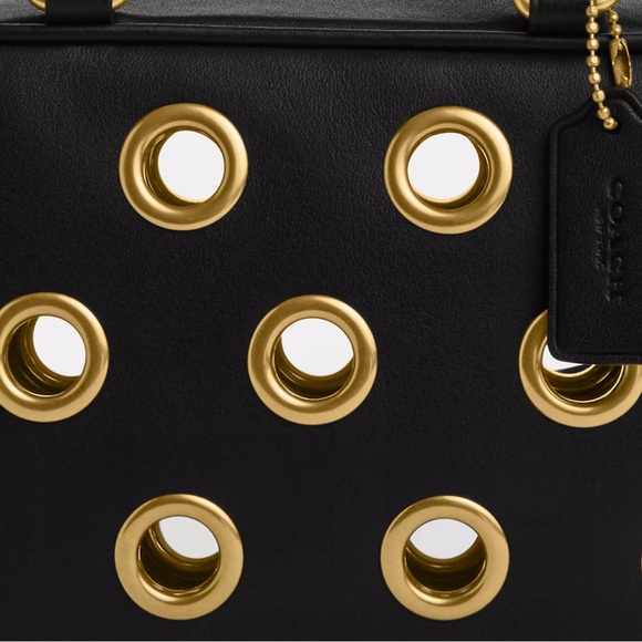 Coach - Picture 4 of 4